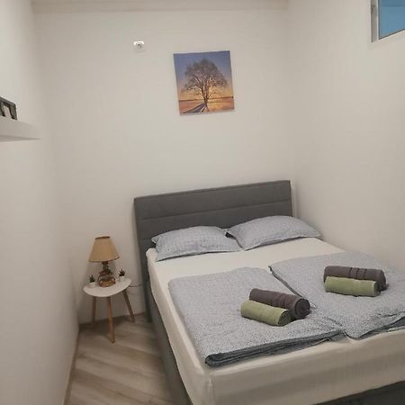 Studio Apartman Kristina Διαμέρισμα Πούλα Εξωτερικό φωτογραφία
